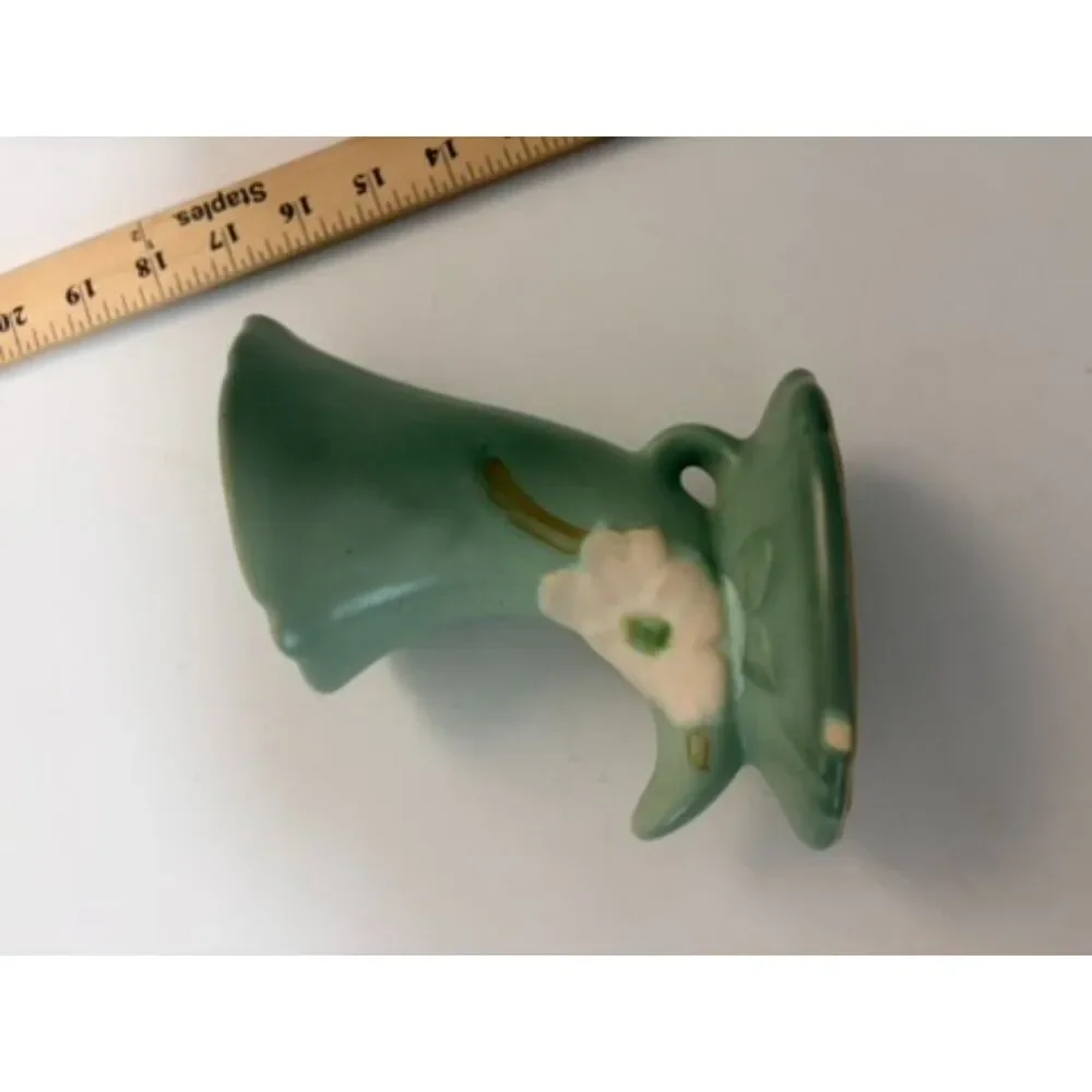 vtg.  Sea Green Weller Dogwood Horn Cornucopia Vase